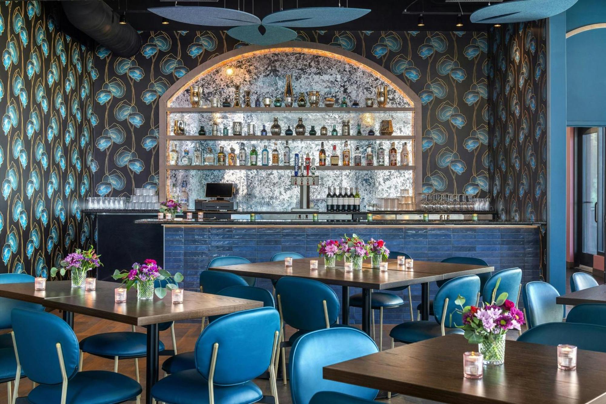 Hotel Moxy Downtown 3*