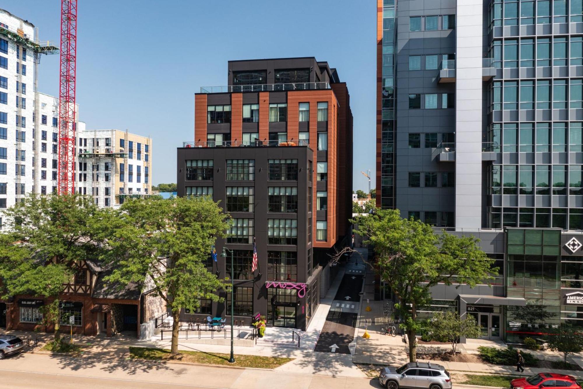 Moxy Downtown Hotel Madison