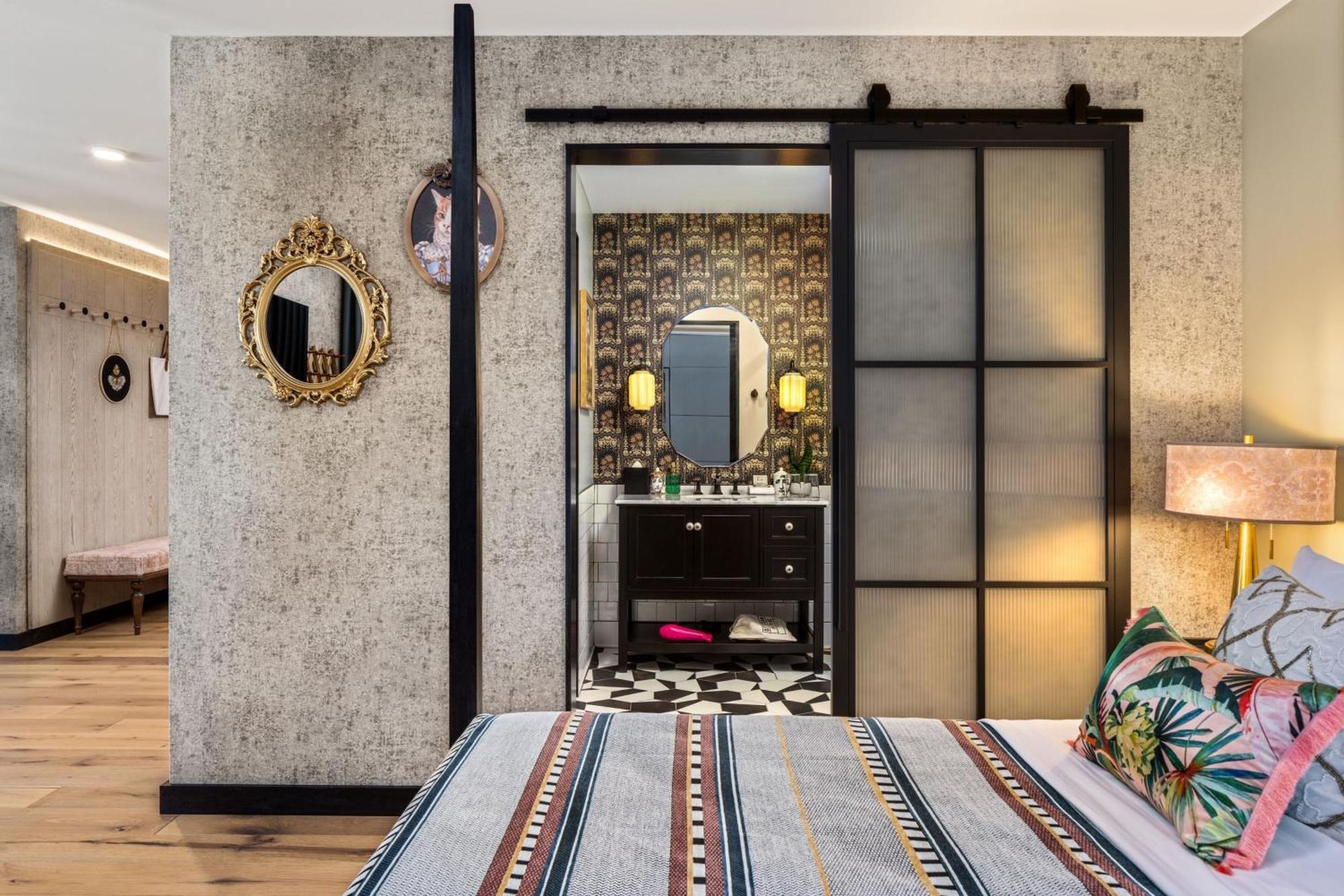 Moxy Downtown Hotel Madison