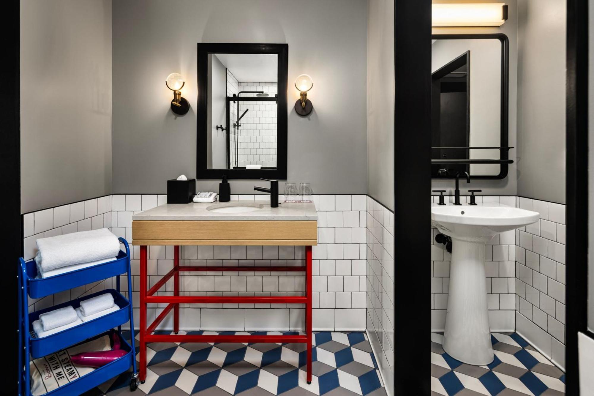 Hotel Moxy Downtown Madison