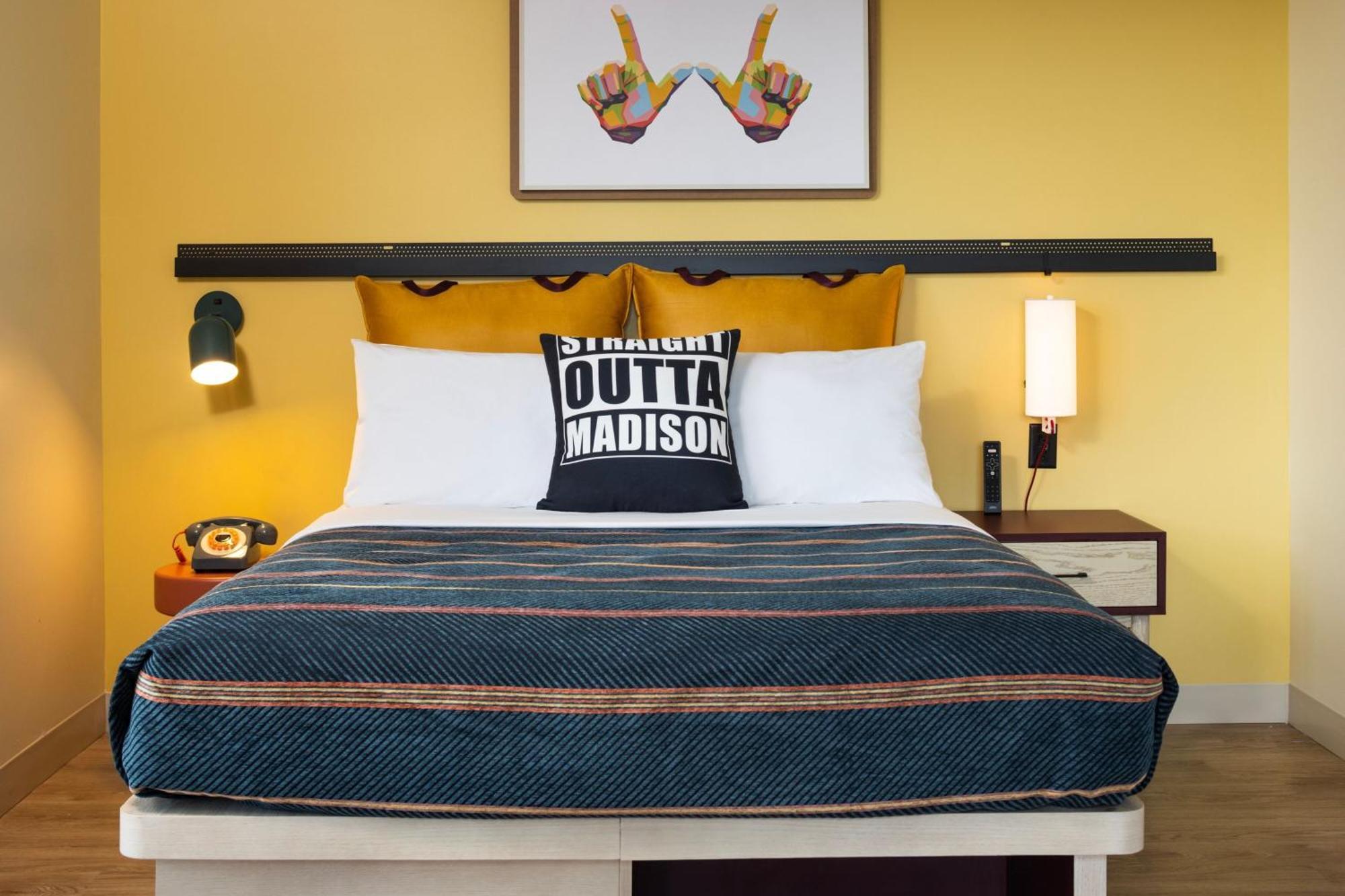 Hotel Moxy Downtown